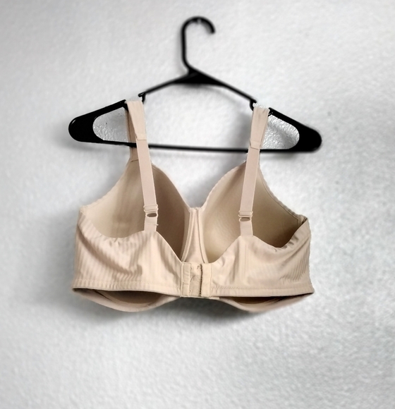 Playtex Secrets Perfectly Smooth Bra.   Size 42DD - Picture 2 of 5